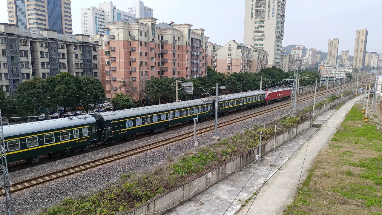 【昌福线】武局南段hxd1d-0006牵引k1268(福州-重庆北)驶离福州站