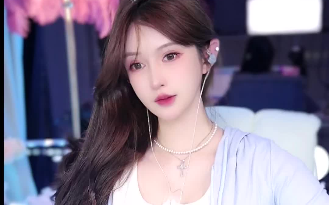 王羽杉_douyu_1010383_2024-02-17_193902_转码