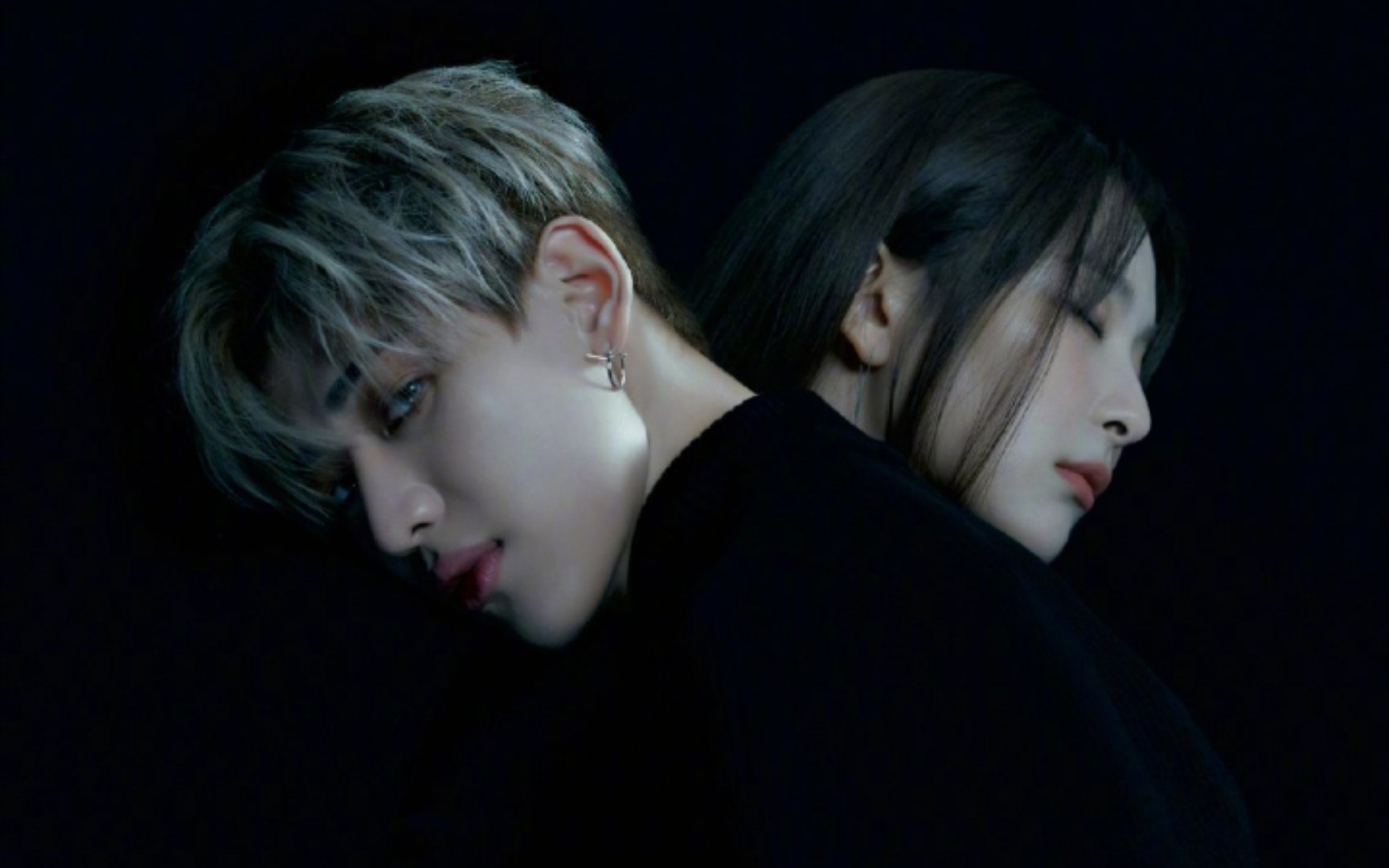 [图]【BAMBAM】新歌《Who Are You》（Feat.涩琪 of Red Velvet）MV公开（韩文字幕）