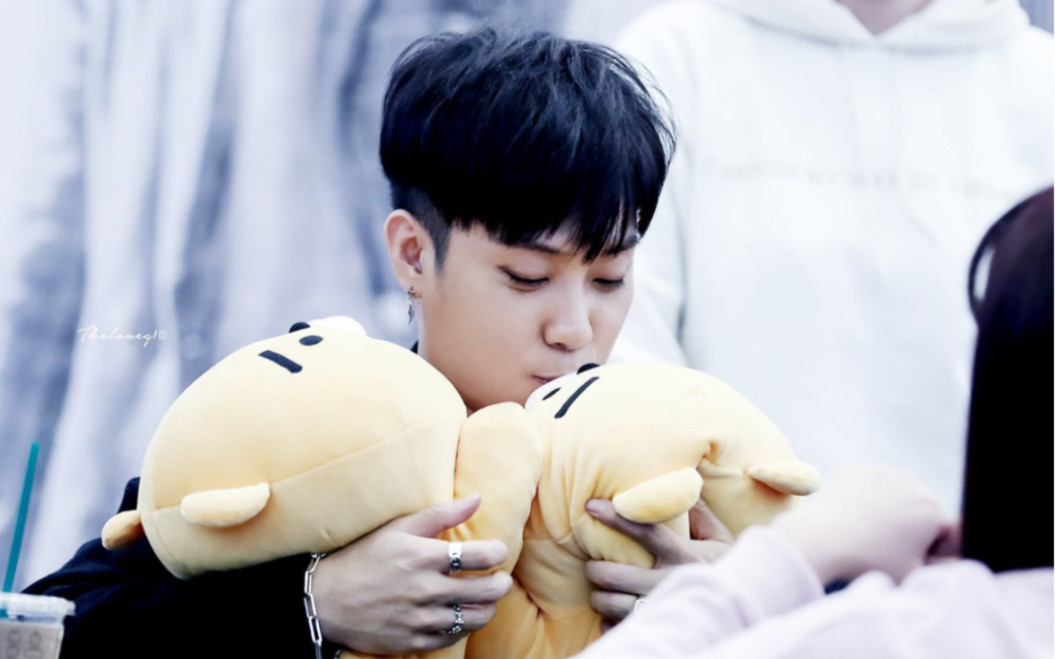 【殷志源】被麵包強吻後的小奶音 我就看了200遍左右 190709 idol