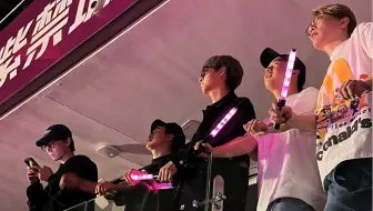 大裤子+大张旗鼓+德云社团建，去之前也不知道大张伟演唱会这么超值啊！