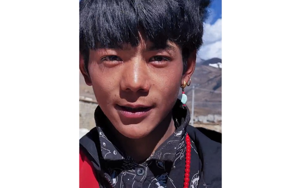 丁真帅上了热搜百万点赞的藏族的康巴汉子有多帅爆火原版视频和直播