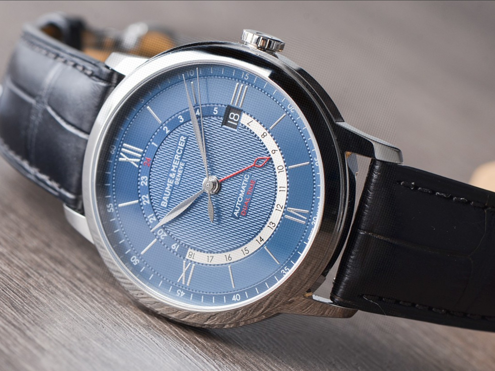 名士 克莱斯麦系列蓝盘双时区日历42mm m0a10482 baume & mercier