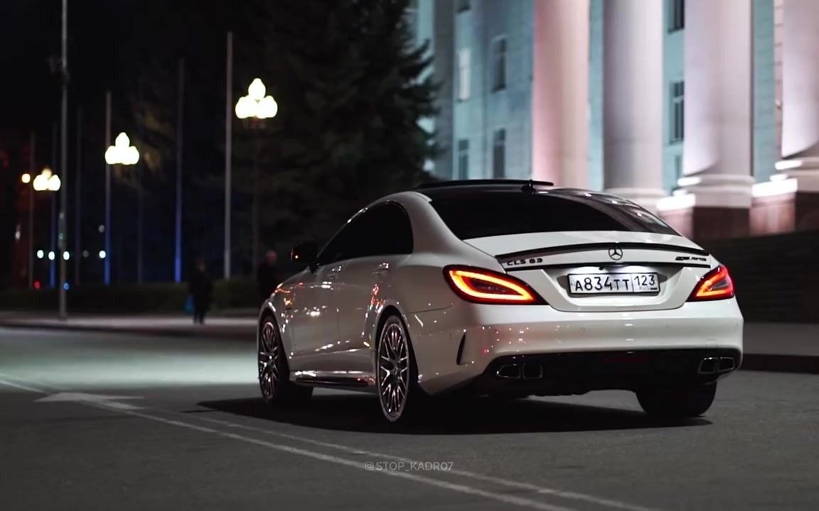 梅赛德斯-奔驰-疯狂cls63 amg w218_哔哩哔哩_bilibili