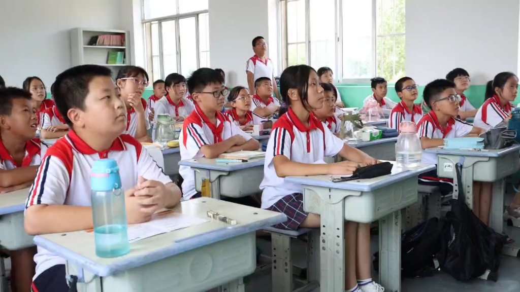 [图]泰山科技学院“易安新”助力东平县黄河滩区生态保护实践团——青春学堂篇 关注留守儿童，做文明路上坚持不懈的探险者（来源：泰山小满）