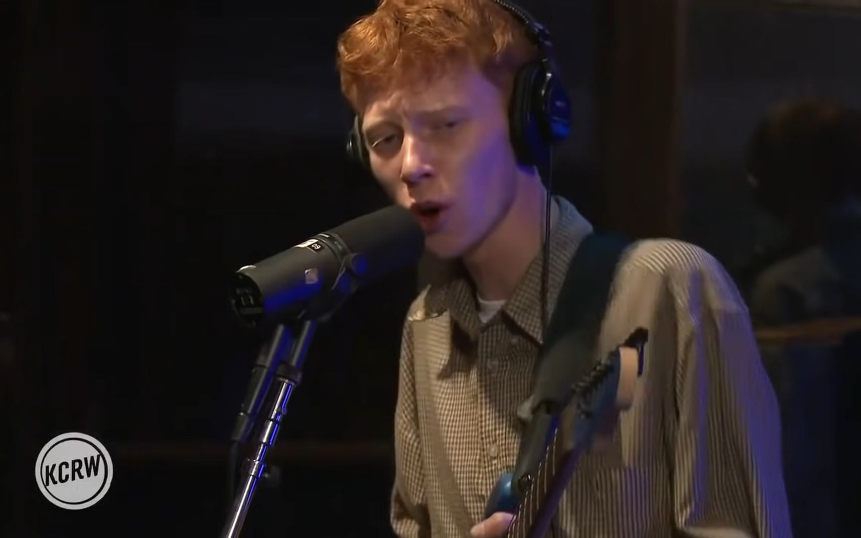 [图]King Krule - 6 Feet Beneath the Moon - Live at the Village on KCRW Sep. 17, 2013