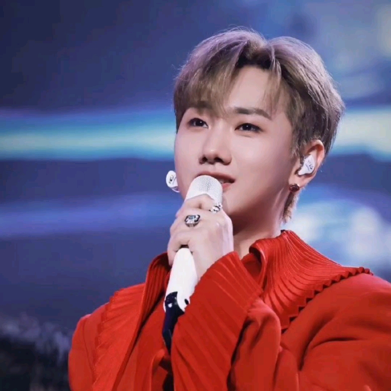 汪苏泷演唱会神图-成为l坚强的后盾-成为l坚强的后盾-哔哩哔哩视频