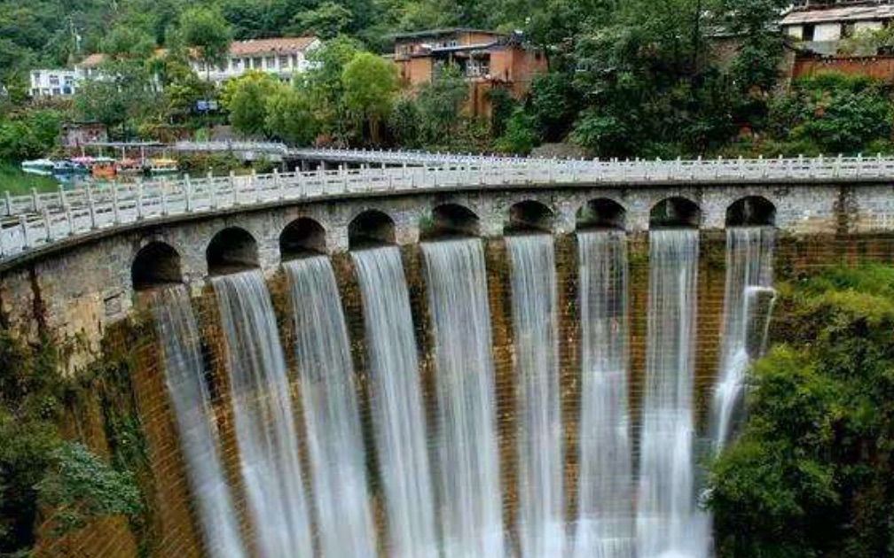 山西太行山“井底村”,与世隔绝千年,如世外桃源,出行靠爬梯子哔哩哔哩bilibili