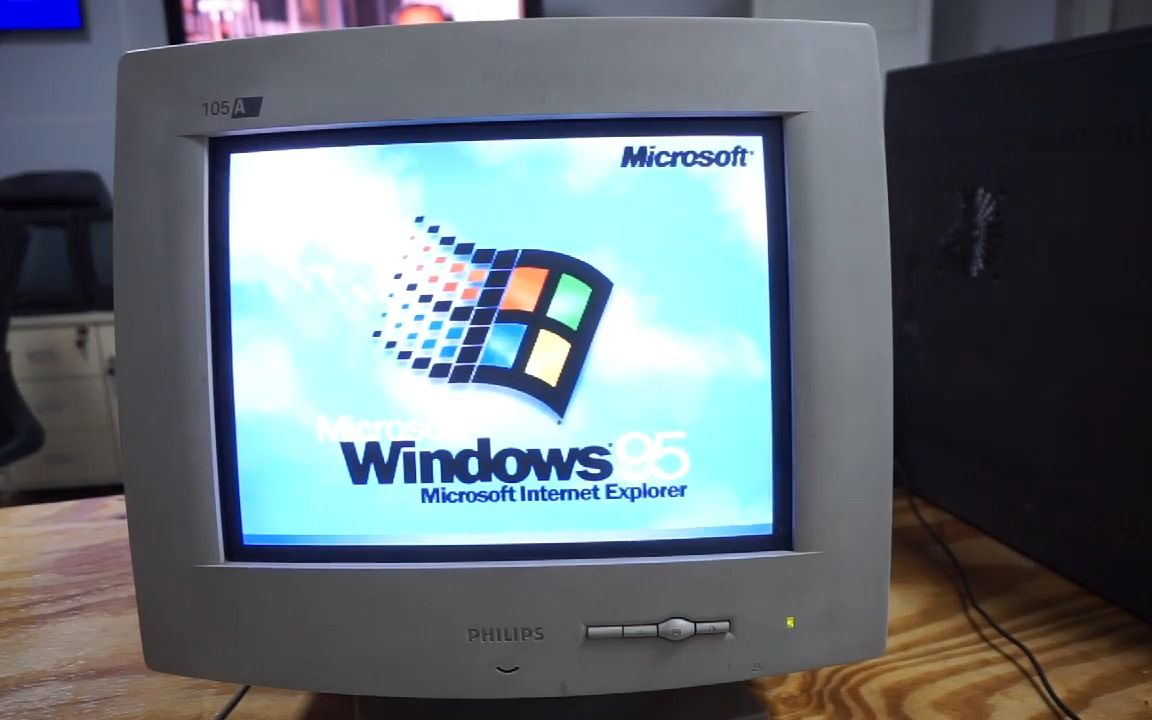 九十年代经典crt显示器-—飞利浦105a