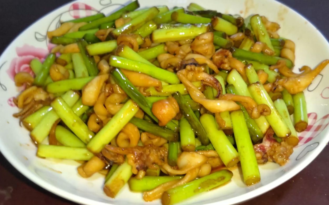 活动作品鲁菜家常菜蒜薹鱿鱼