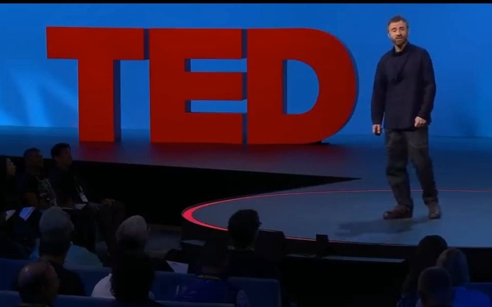 [图]【建筑师 TED】The Case for Radically Human Buildings | Thomas Heatherwick | 托马斯·赫斯维克