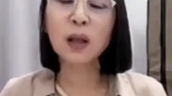 Tải video: 通讯录最强女英雄尖锐湿柔儿