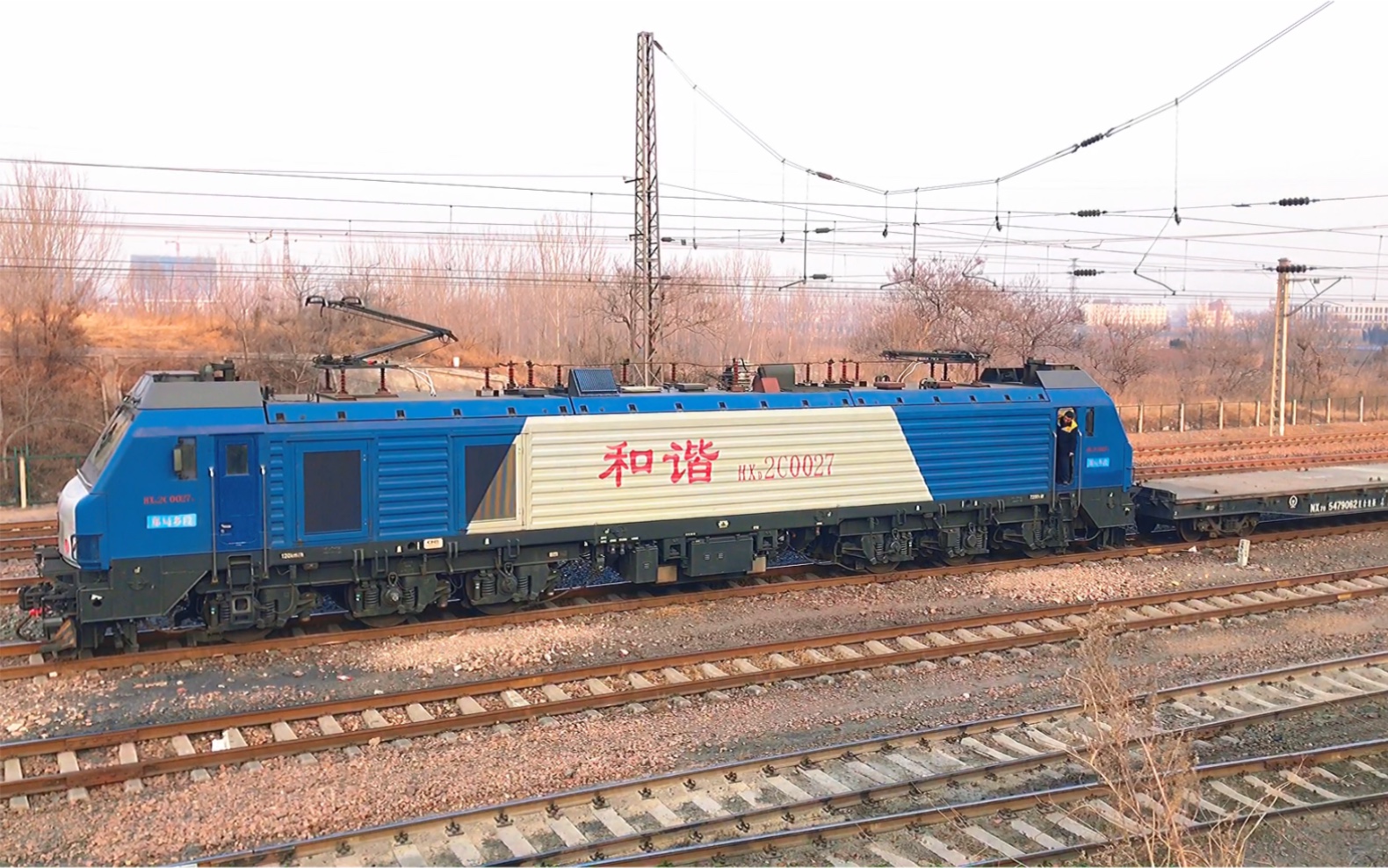 原声福利:hxd2c挂车降弓 升弓全收录