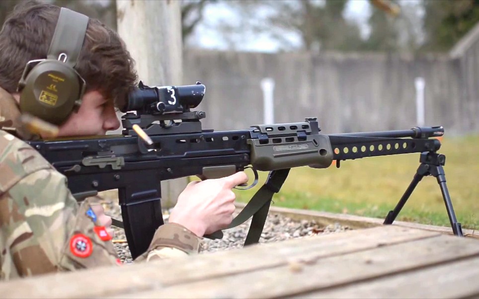 大嘤帝国l86a2lsw轻机枪试射搬运