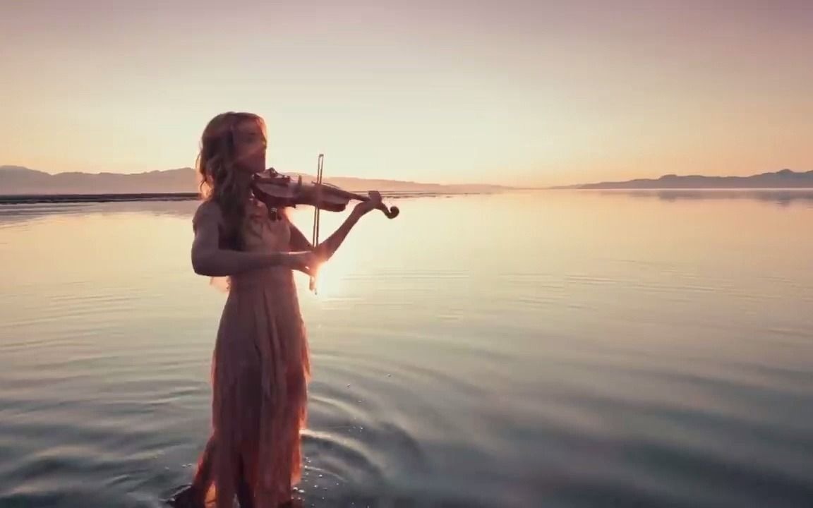 [图]Lindsey Stirling - Angels We Have Heard On High-小提琴