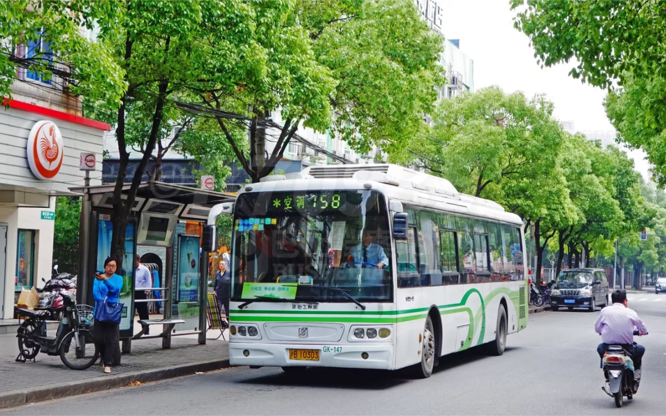 申沃swb6115q-3 (gk)压缩天然气城市客车运行于758路