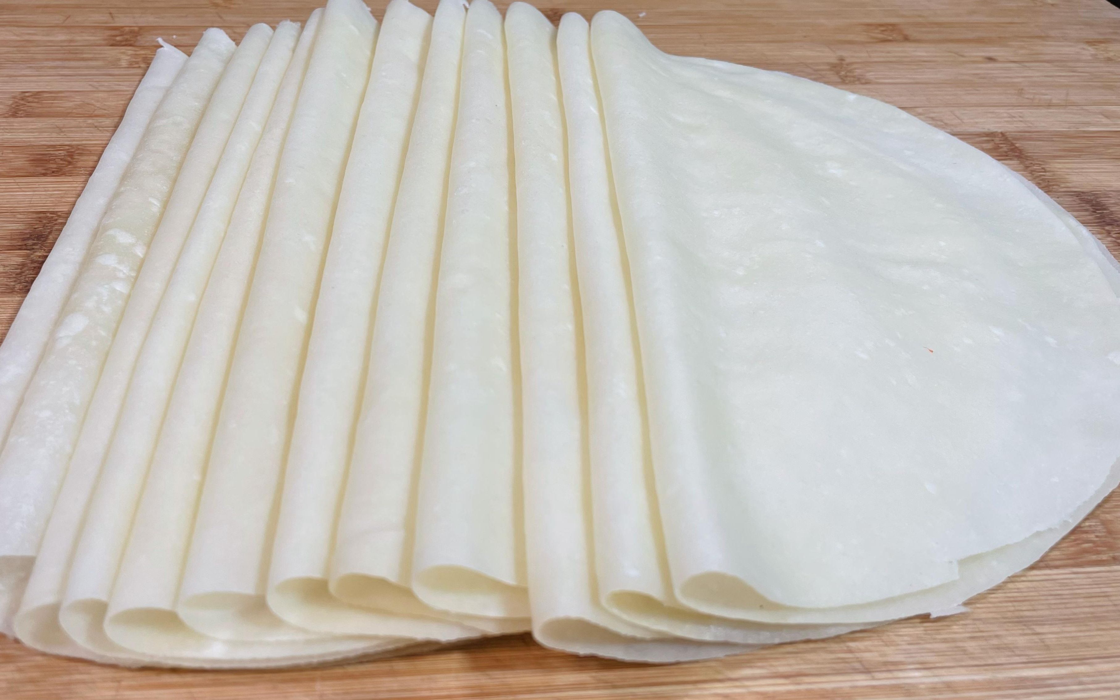 春卷皮不用一个个烙了,上笼蒸十分钟张张薄如纸!简单快捷有韧性