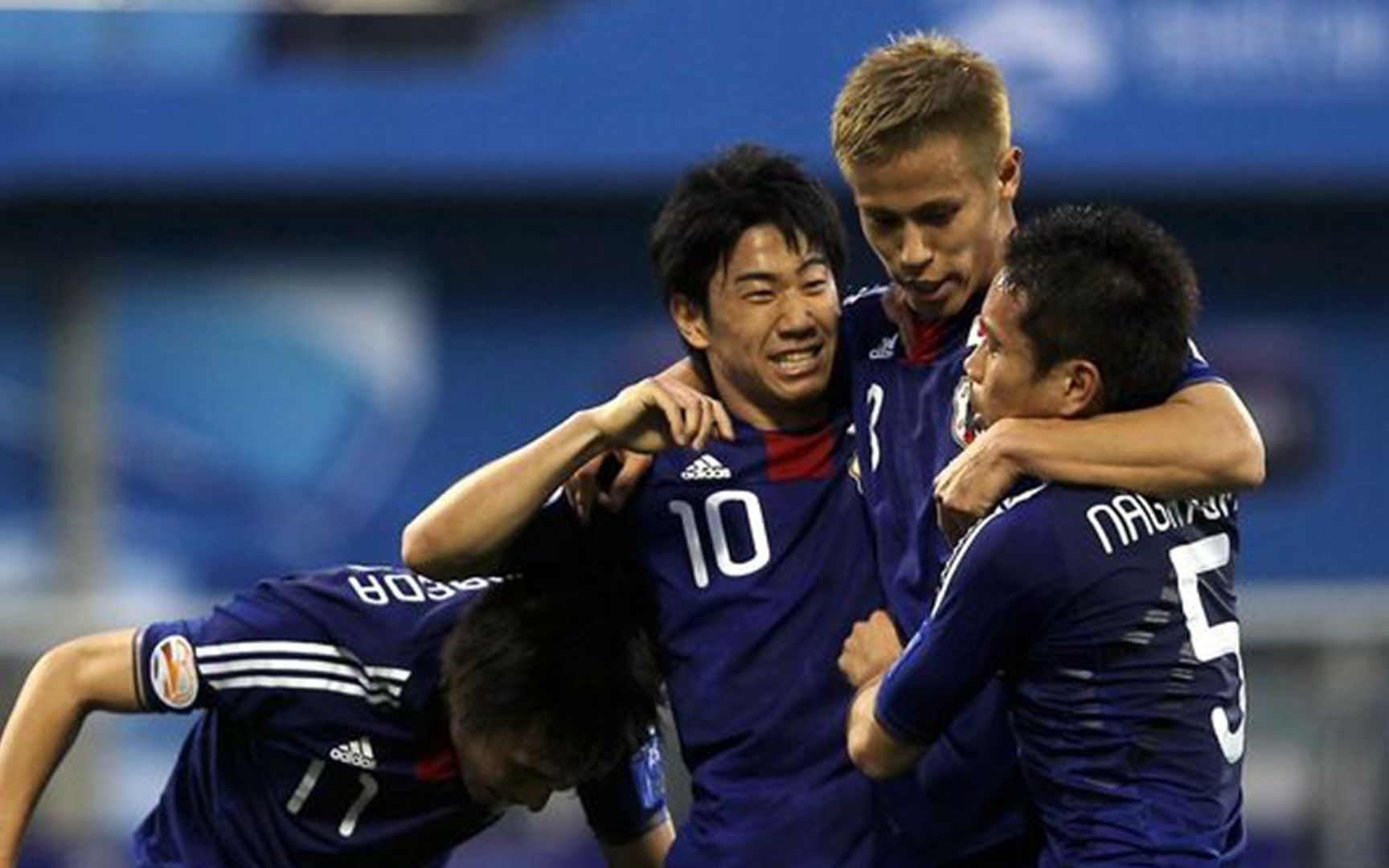 亚洲足球的巅峰对决!2011年亚洲杯半决赛日本vs韩国,经典永流传