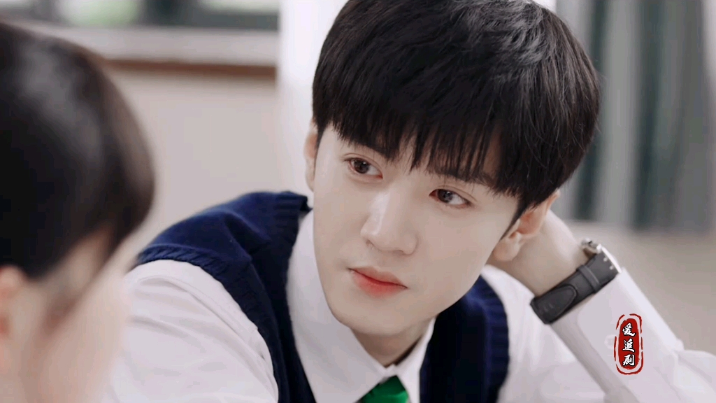 【陈哲远】校服周斯越太可了!