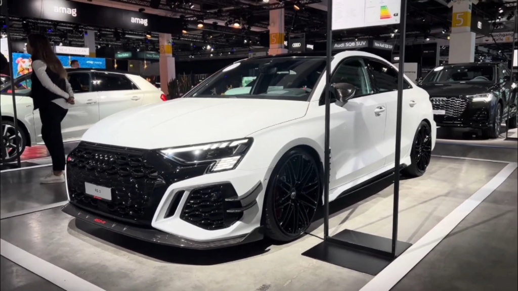 新车赏新,实拍2024款全新奥迪rs3 abt外观静态展示!