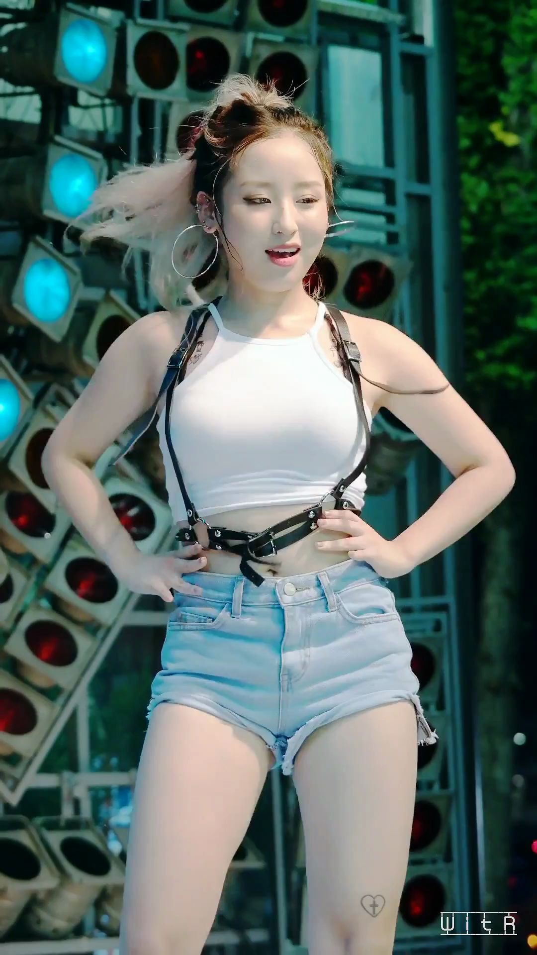 韩国性感美女 girl crush(陈辰)-尤里卡·zico(东大