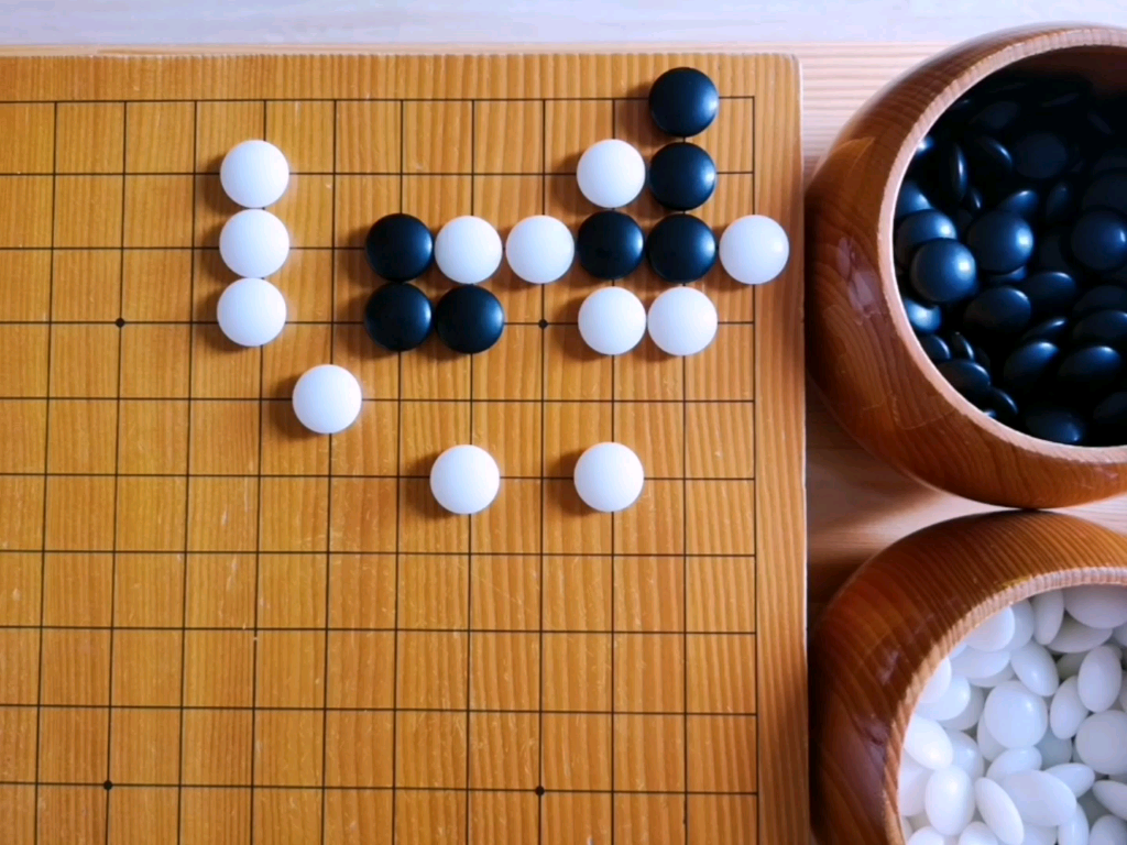 [图]这道2段的围棋死活题，细节很重要，你发现了吗？