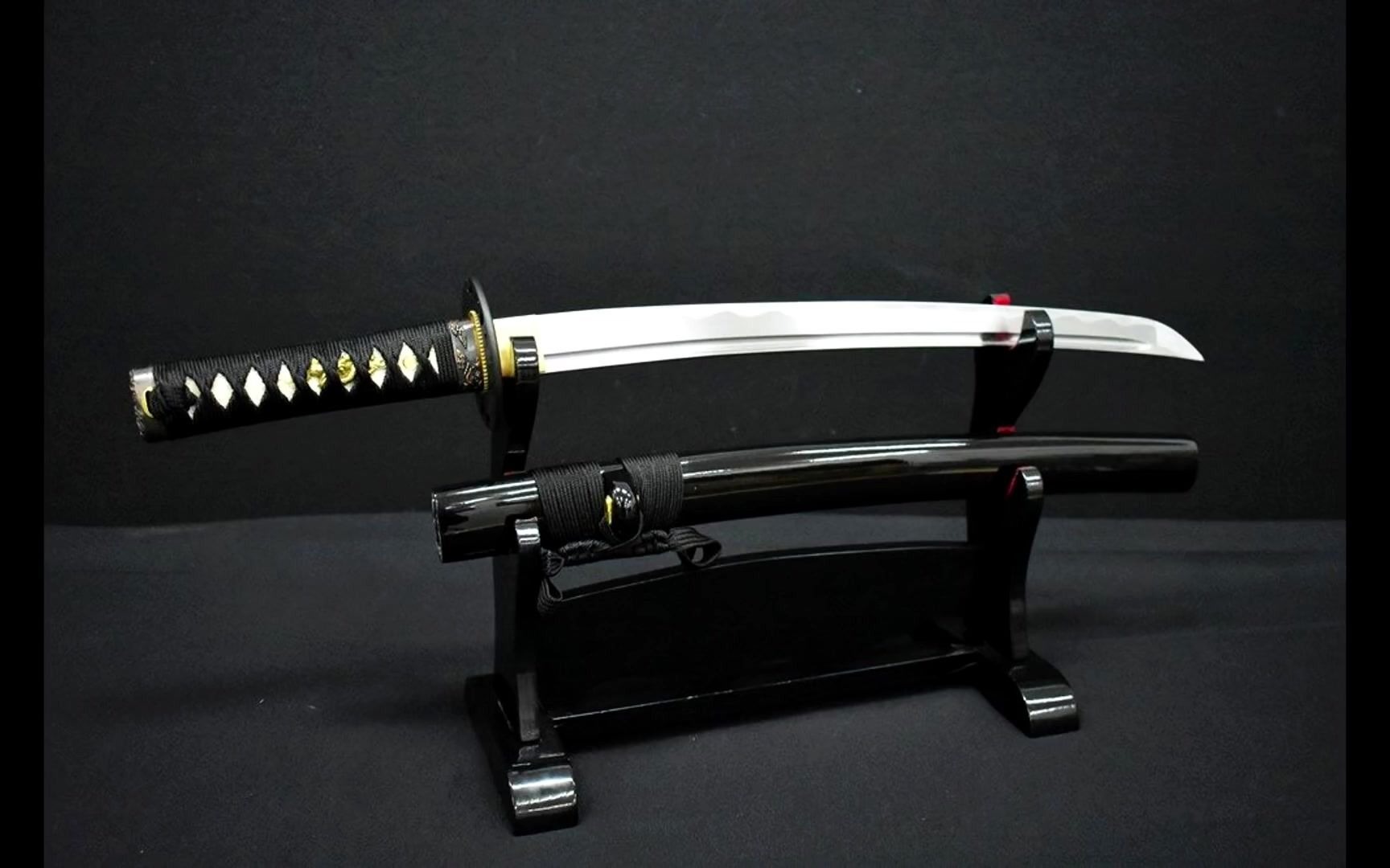 [图]封建时期日本最厉害的10把武器 -Top 10 Most Effective JAPANESE Weapons In Feudal Japan