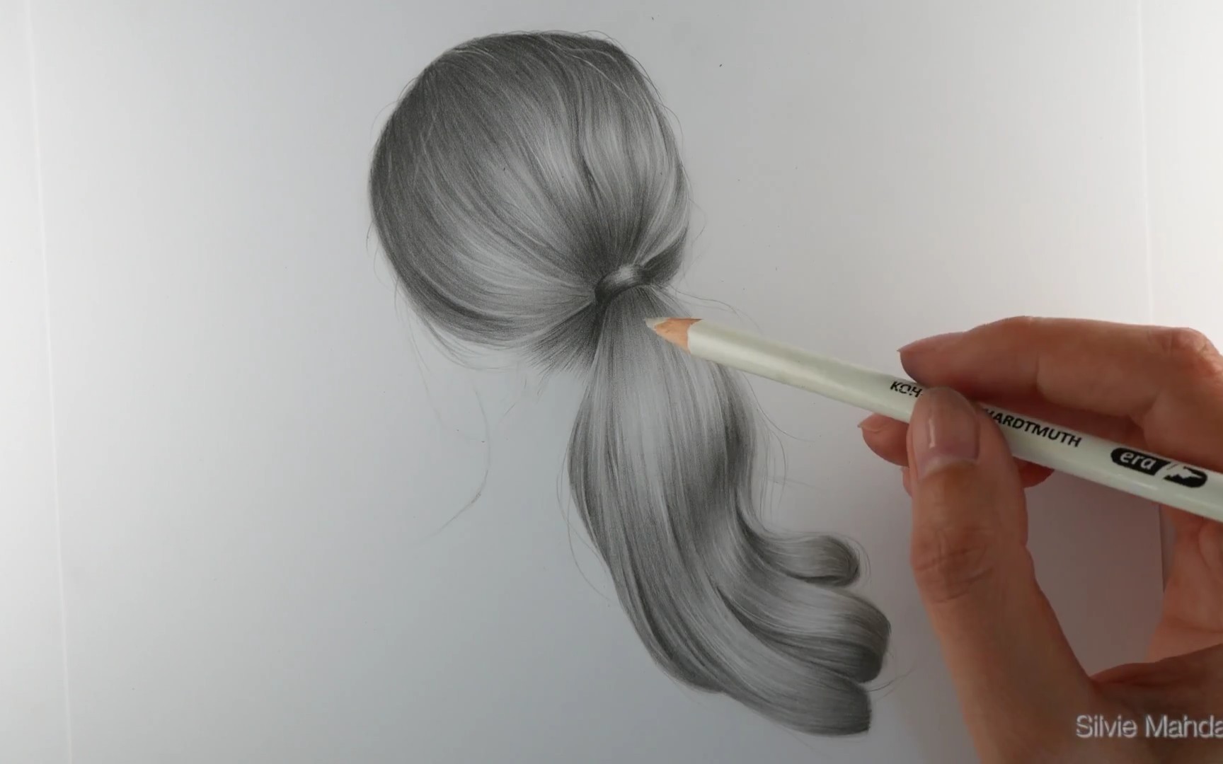 silvie mahdal教你用铅笔绘画超写实渐变高光头发