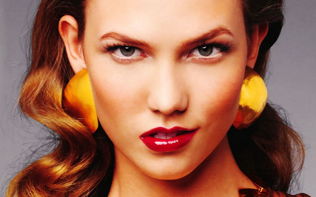 眼神最妖媚的超模之一/优雅与妩媚并存/karlie kloss走秀集锦