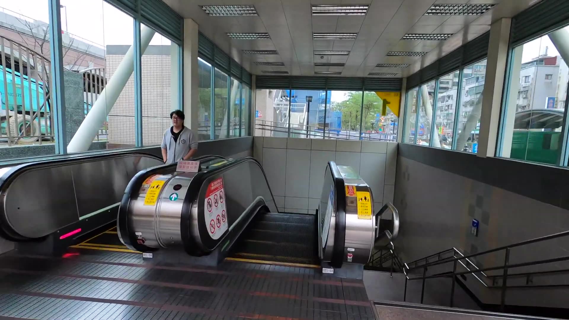 台北捷运中和新芦线︱(橘线)︱回龙→南势角