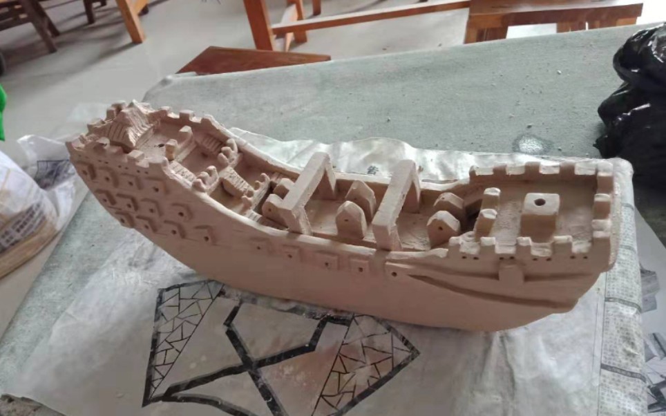 手工记录陶艺郑和宝船的制作