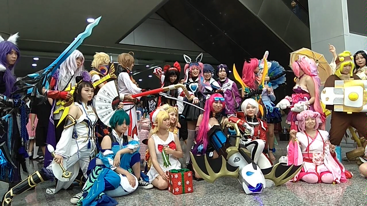 看看这个漫展里的合影都有哪些