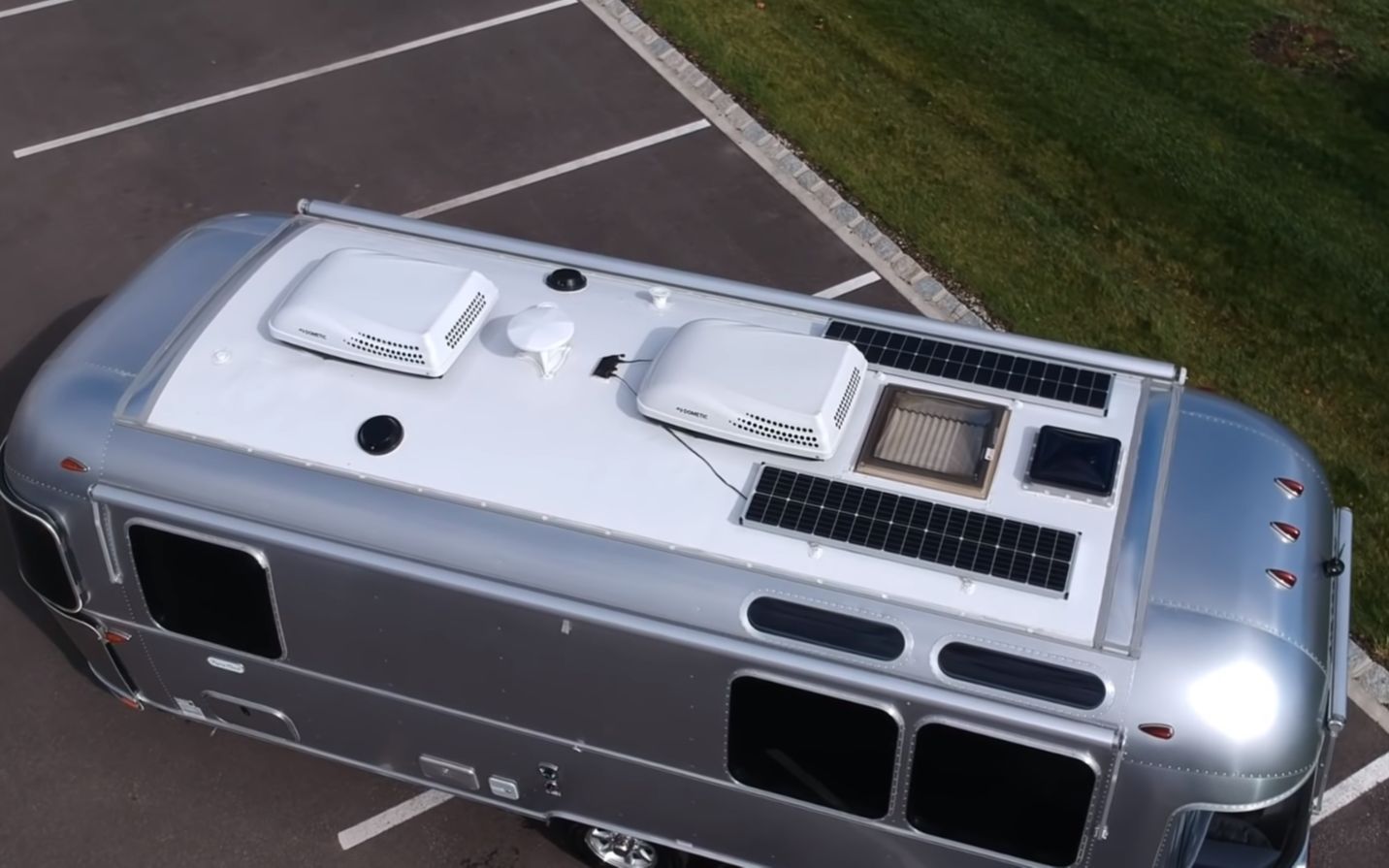 美国清风拖挂房车 - 2022 airstream flying cloud 25fbt(机翻)