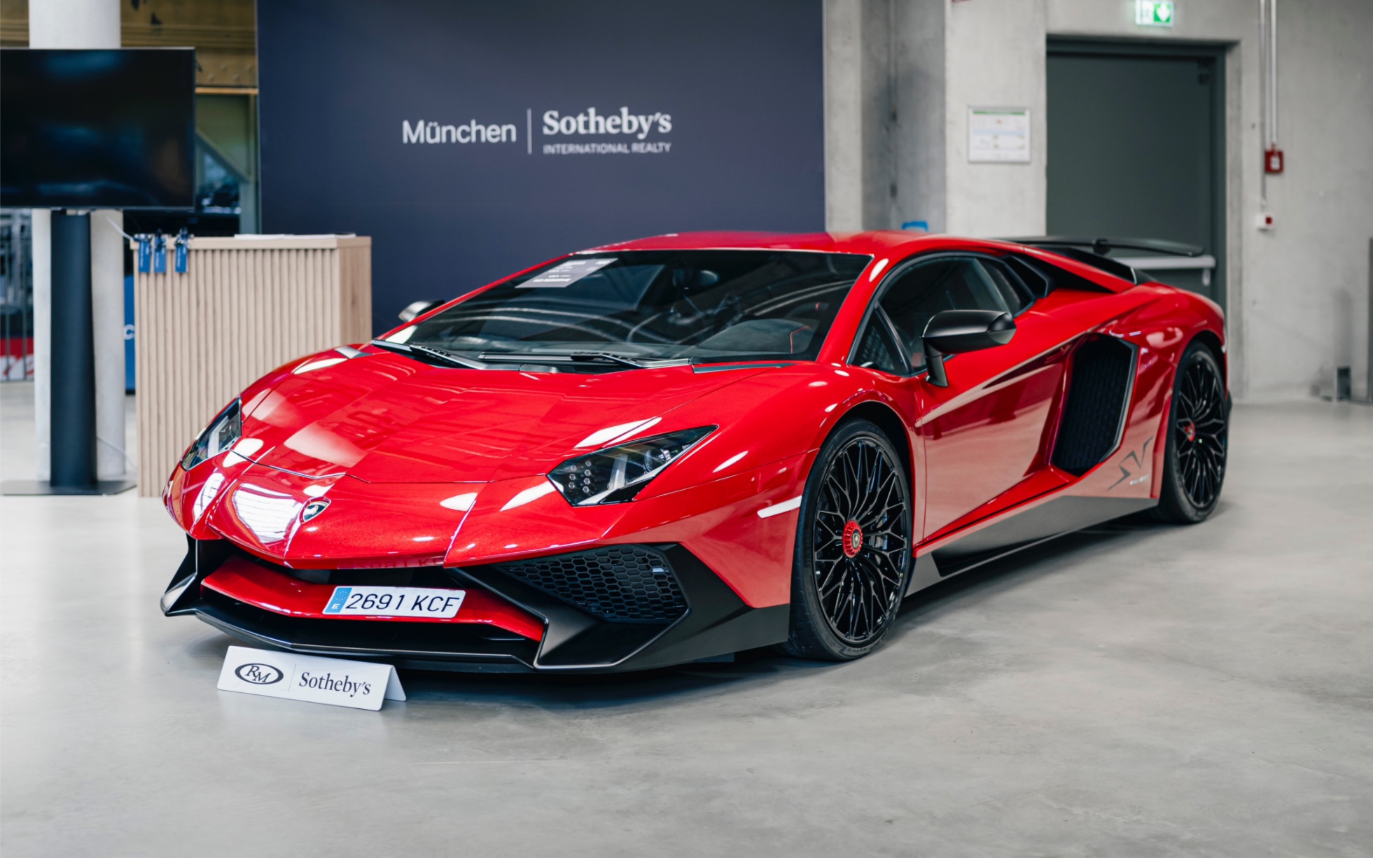 全球限量600辆的兰博基尼aventador lp750-4 sv coupé