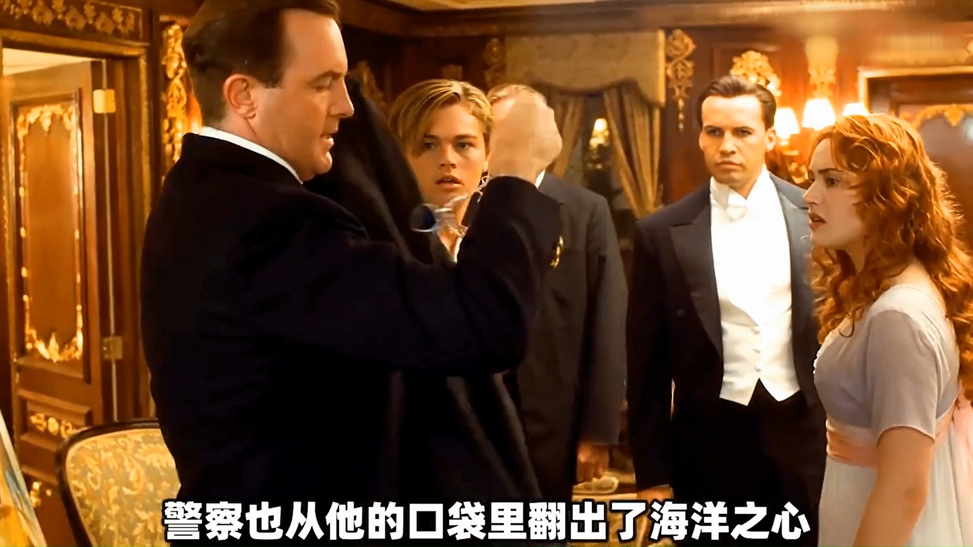 《泰坦尼克号》是世界电影史上的里程碑之一,爱情电影的经典!