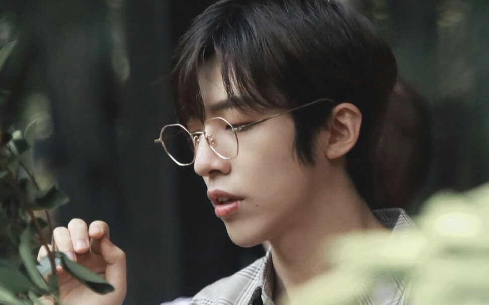 【unine夏瀚宇】果果终于实现了他的发色无限换制