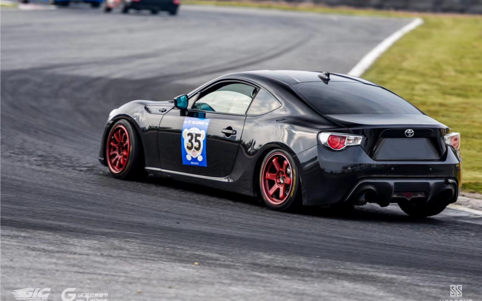 广东国际赛车场 at丰田86 原厂动力 倍耐力dh 排位赛 1.32