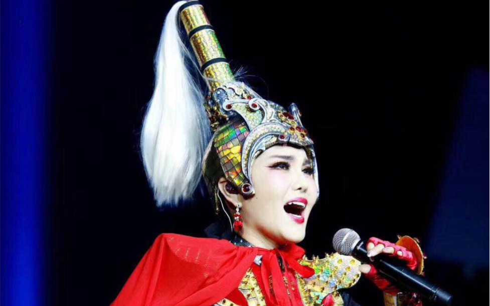 百变天后乌兰图雅-《原香草》中英双字