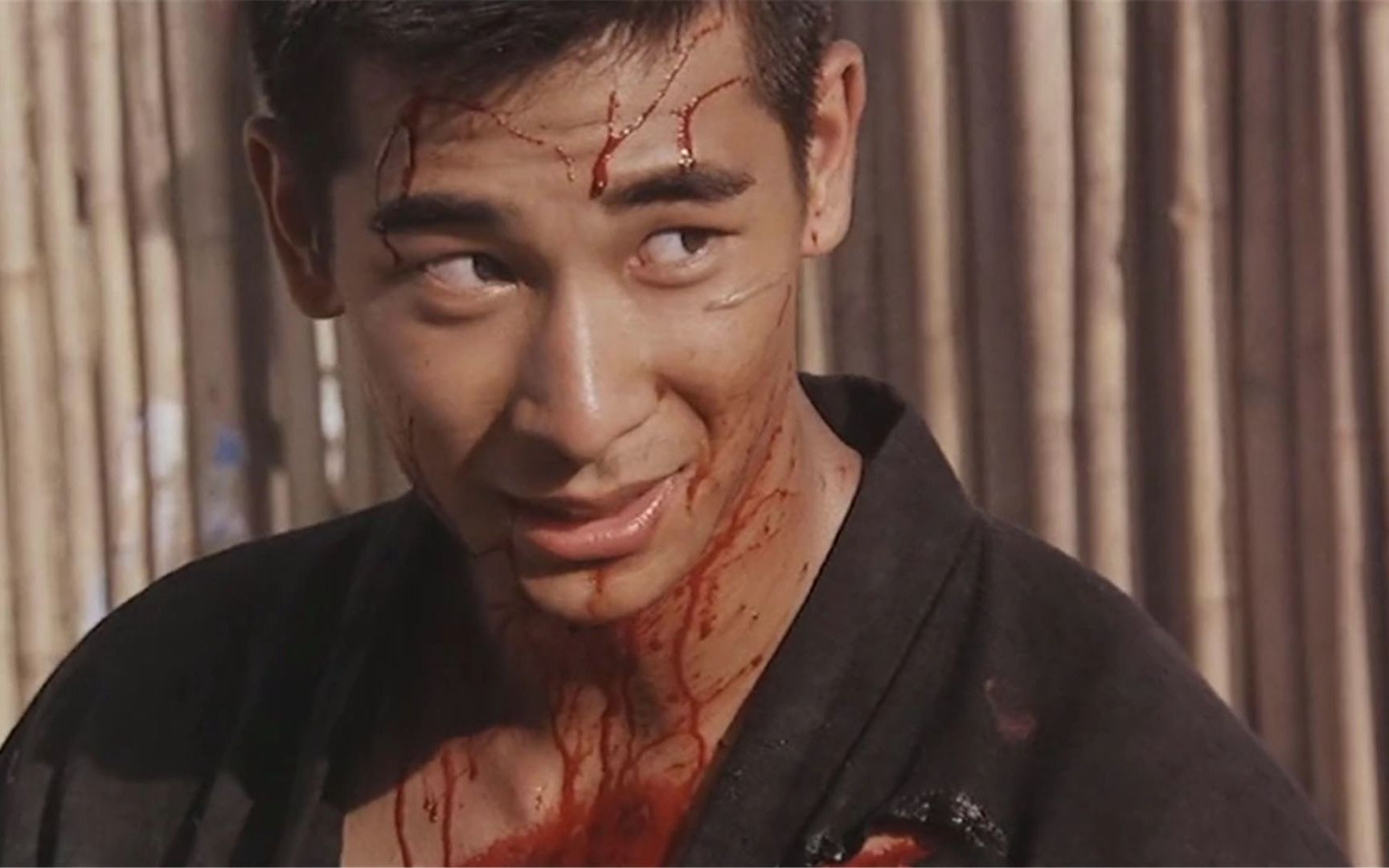 武侠片中五位独臂高手,赵文卓练就独臂刀法替父报仇,看着真过瘾_哔哩