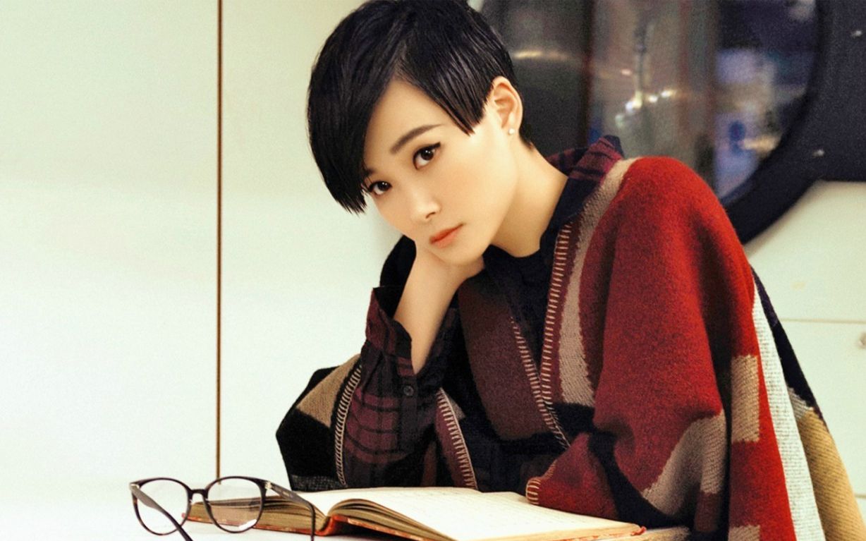 【李宇春】20120428cdtv2星乐汇人物志_明星_娱乐_bilibili_哔哩哔哩