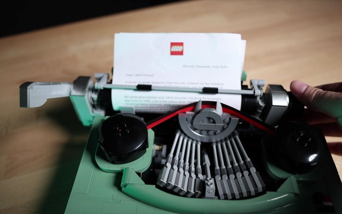 乐高 ideas 打字机 21327 预览