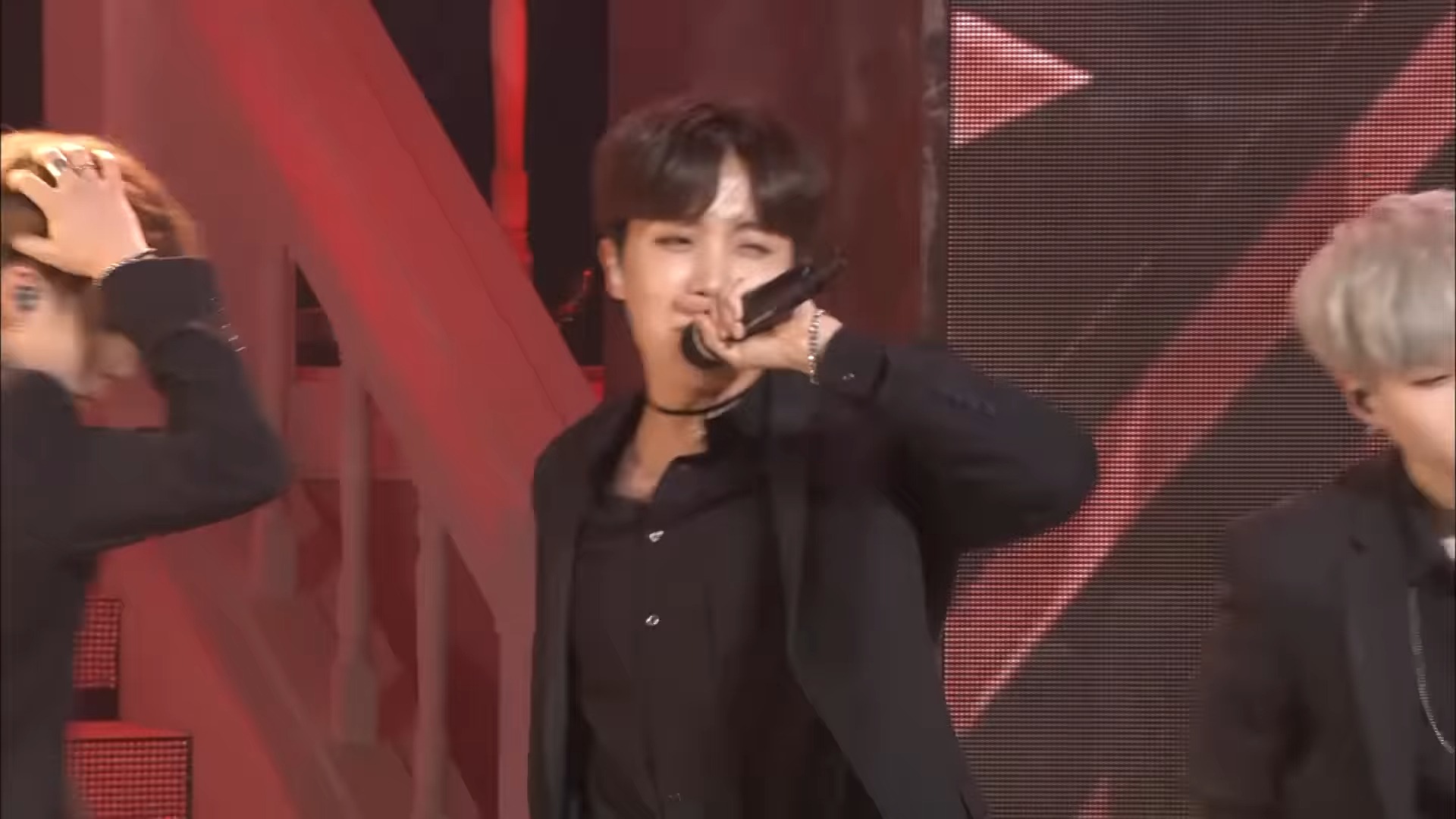 bts(防弹少年团) - dope (160410)