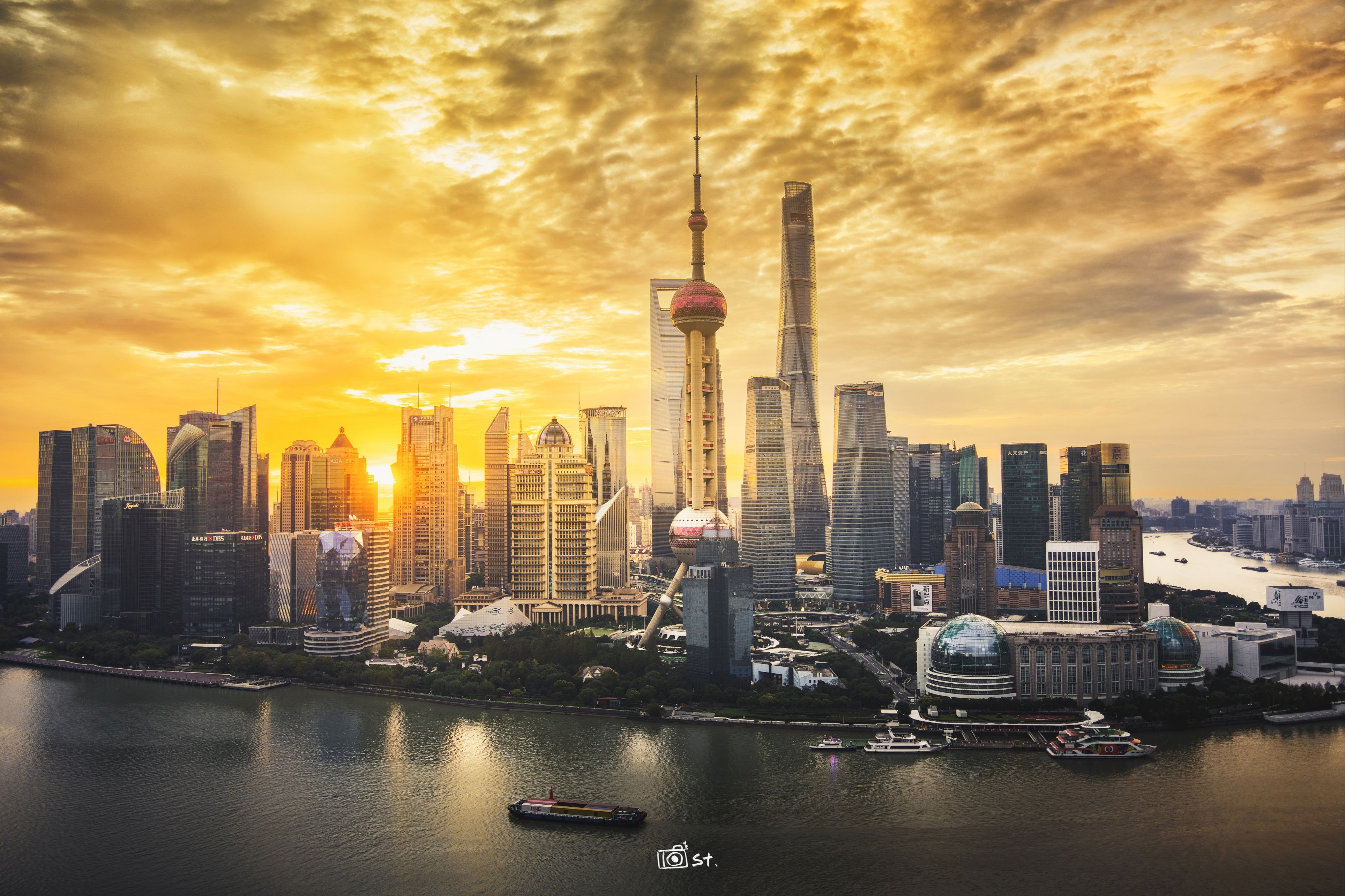 站在这个位置看上海日出真是太绝了!