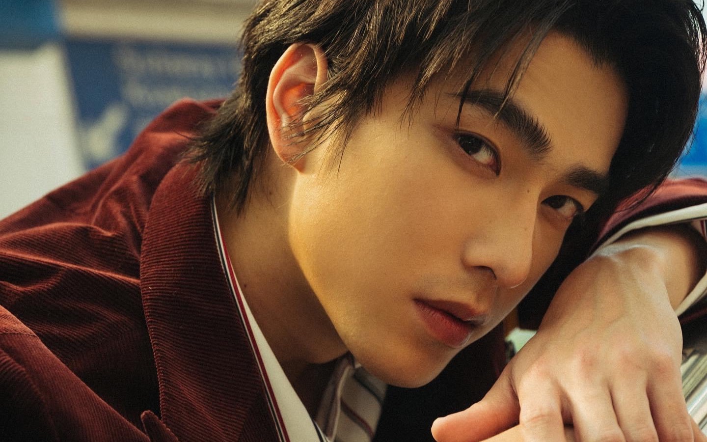 「曾敬骅」来一点视频版红西装