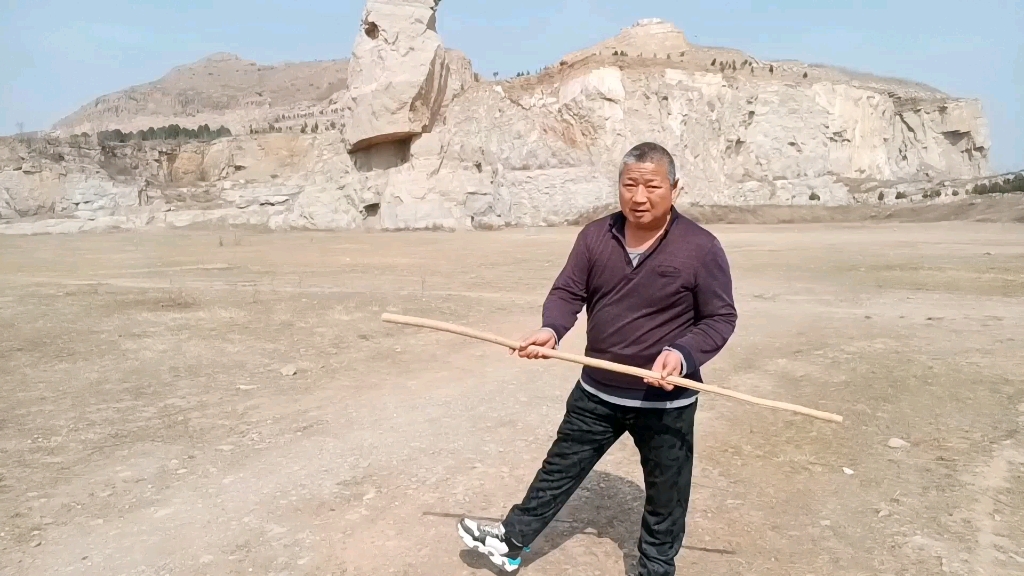 水泊梁山,小安山,习练棍花.