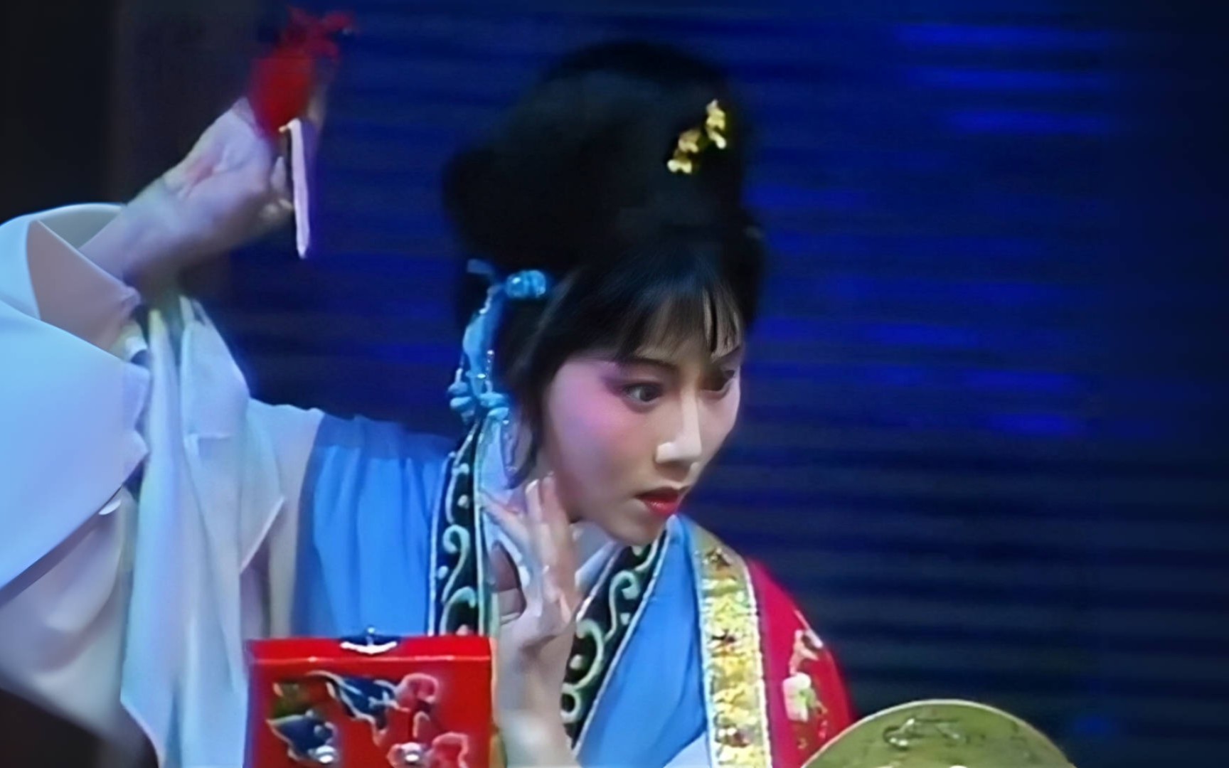 越剧《双玉蝉·悲蝉》菱花镜 选段 何英