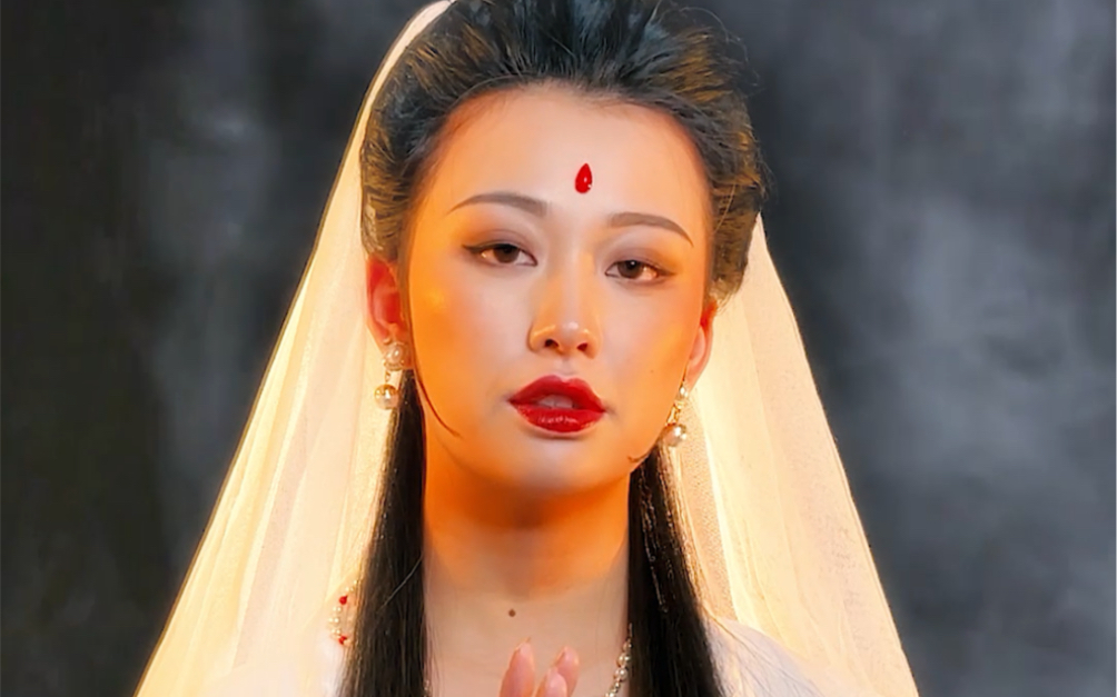 孕五月的准妈妈斗胆cos一下观音.