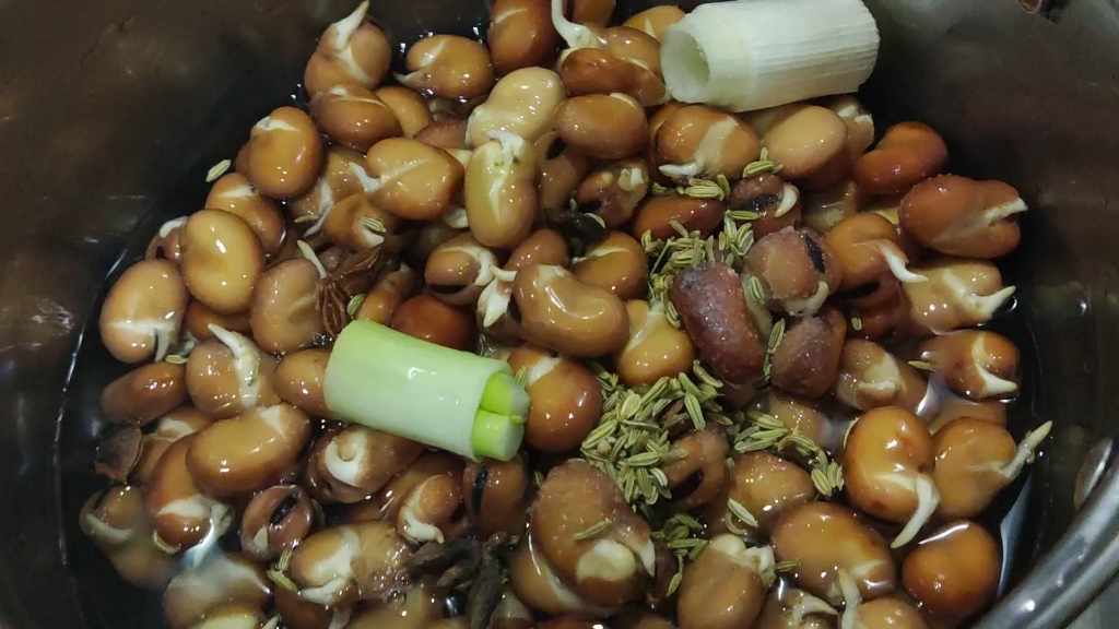 天津卫热乌豆,零添加!色相不好,味道极好!