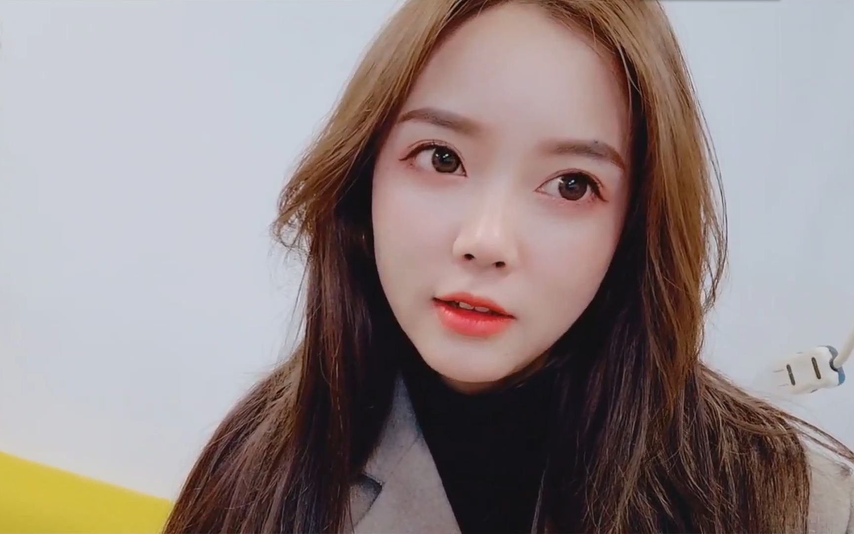 活动作品洋气黄蓝光2020122兰博基尼小姐姐