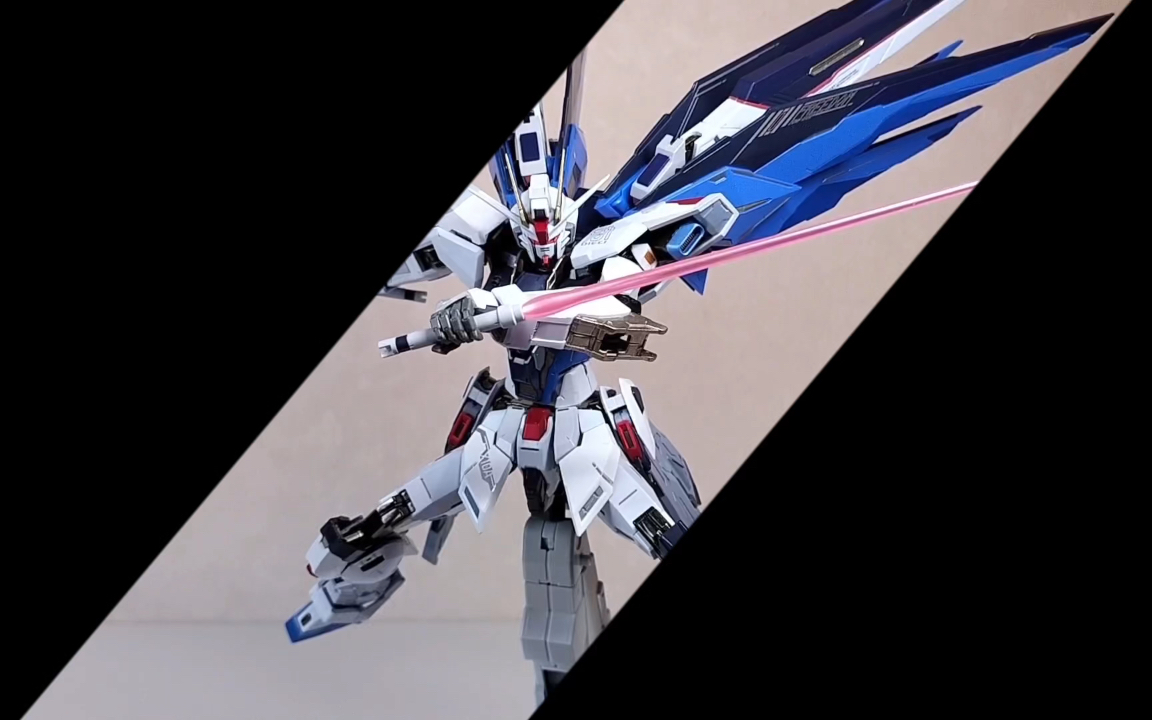 【开箱实拍】会场限定mb雪耀版自由高达,给你不一样的视觉冲击!